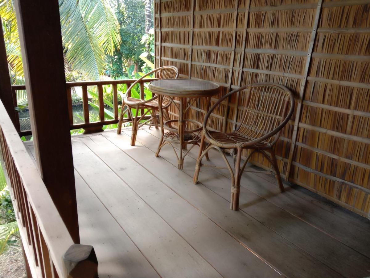 O'Hamok Family Homestay Батамбанг Екстериор снимка