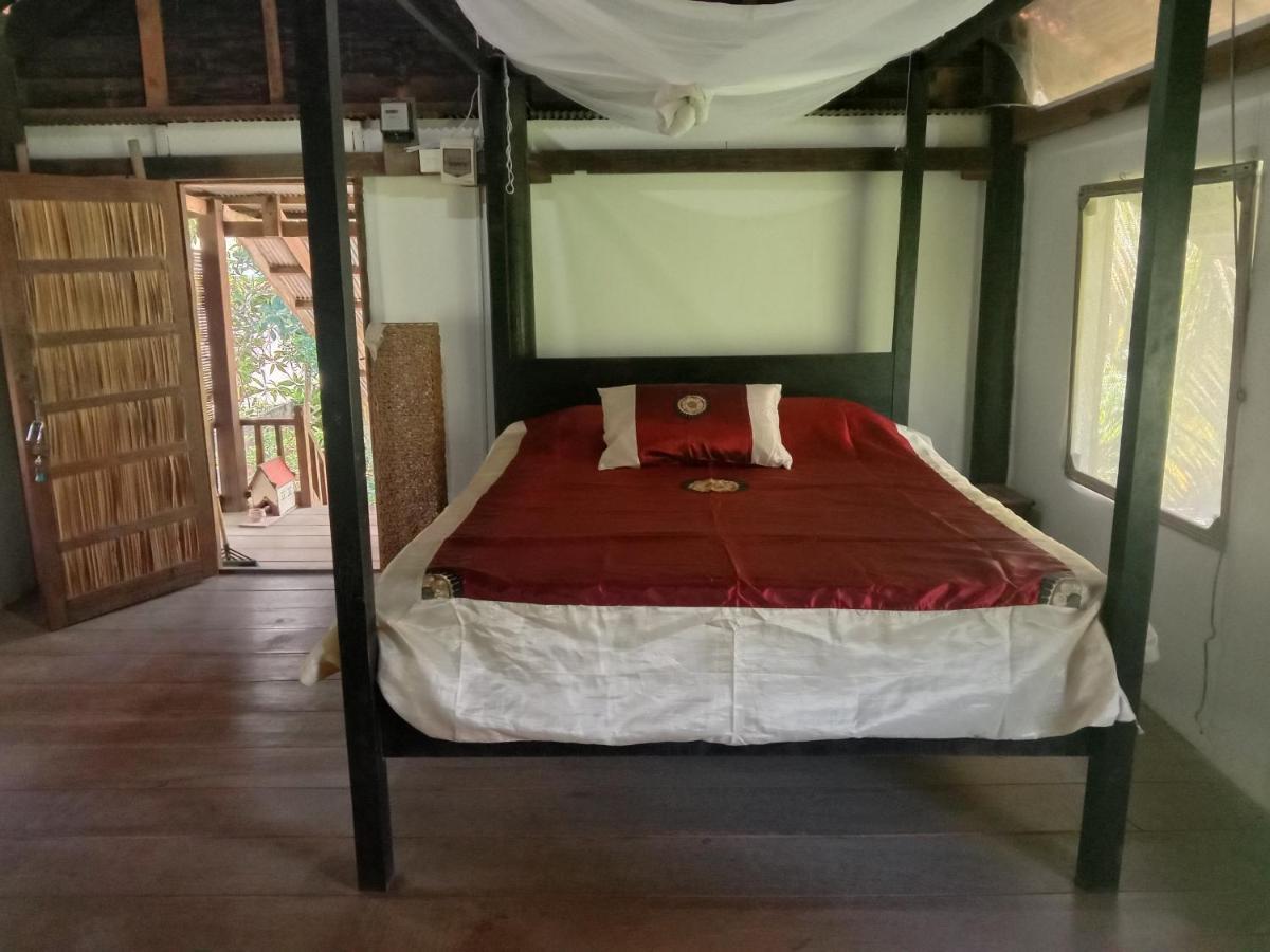 O'Hamok Family Homestay Батамбанг Екстериор снимка