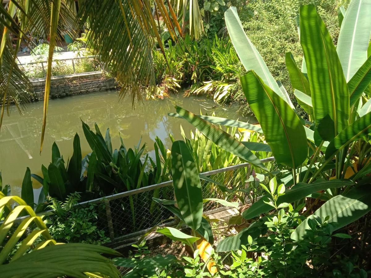 O'Hamok Family Homestay Батамбанг Екстериор снимка