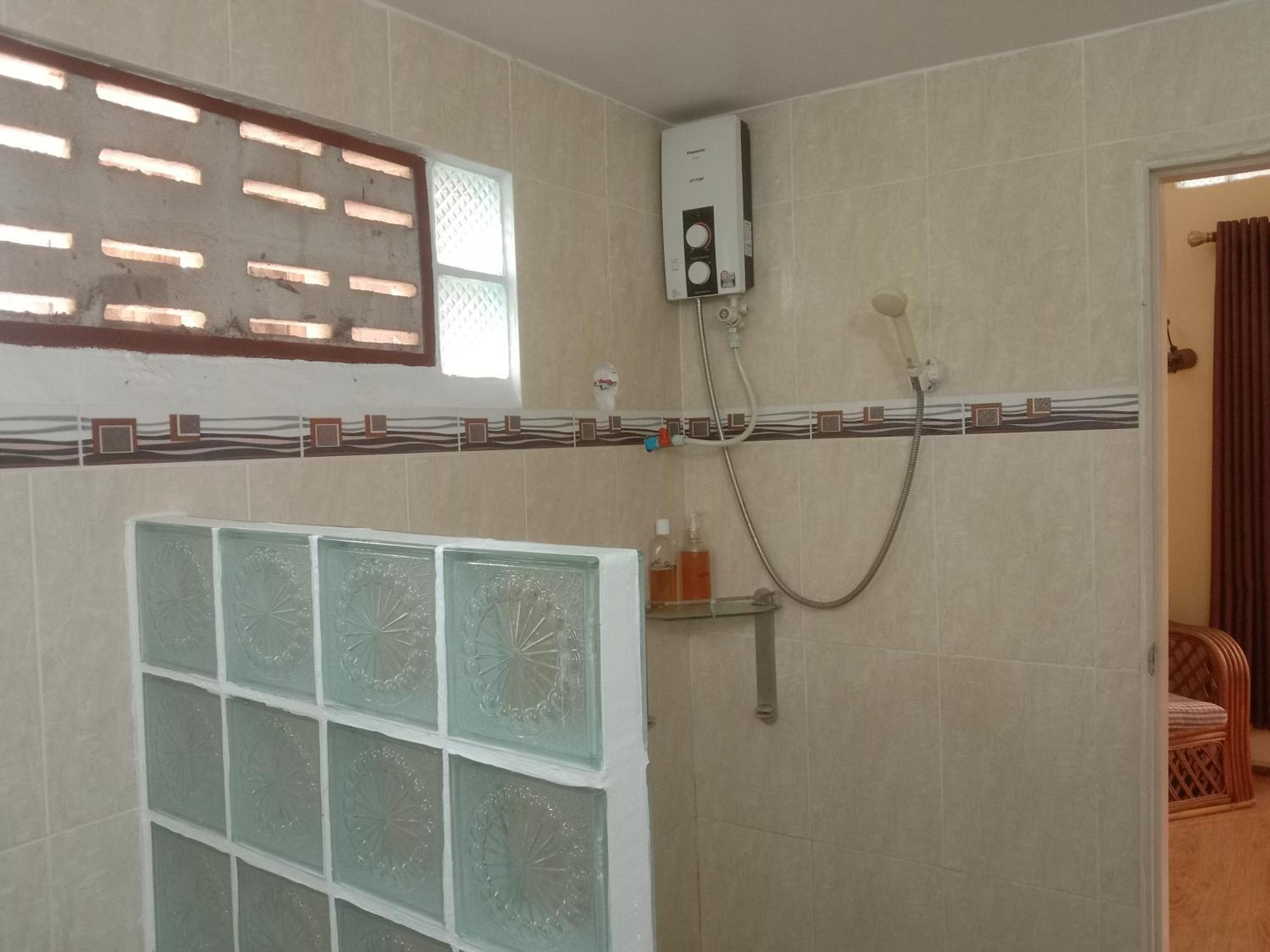 O'Hamok Family Homestay Батамбанг Екстериор снимка