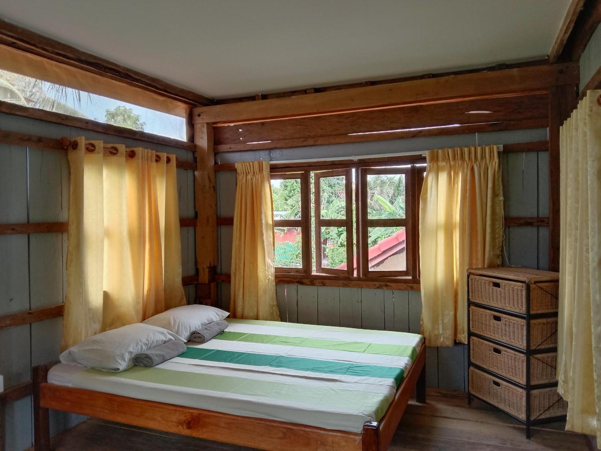 O'Hamok Family Homestay Батамбанг Екстериор снимка