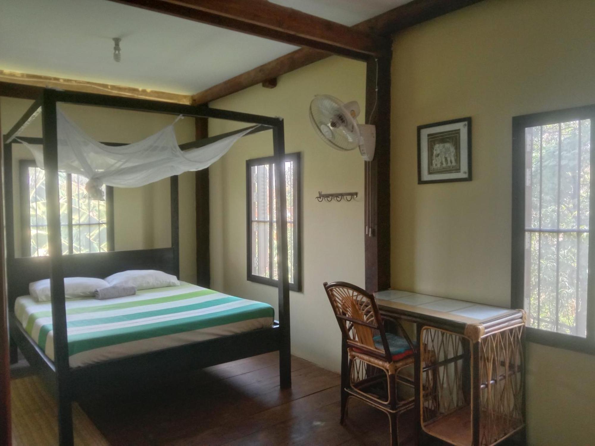 O'Hamok Family Homestay Батамбанг Стая снимка