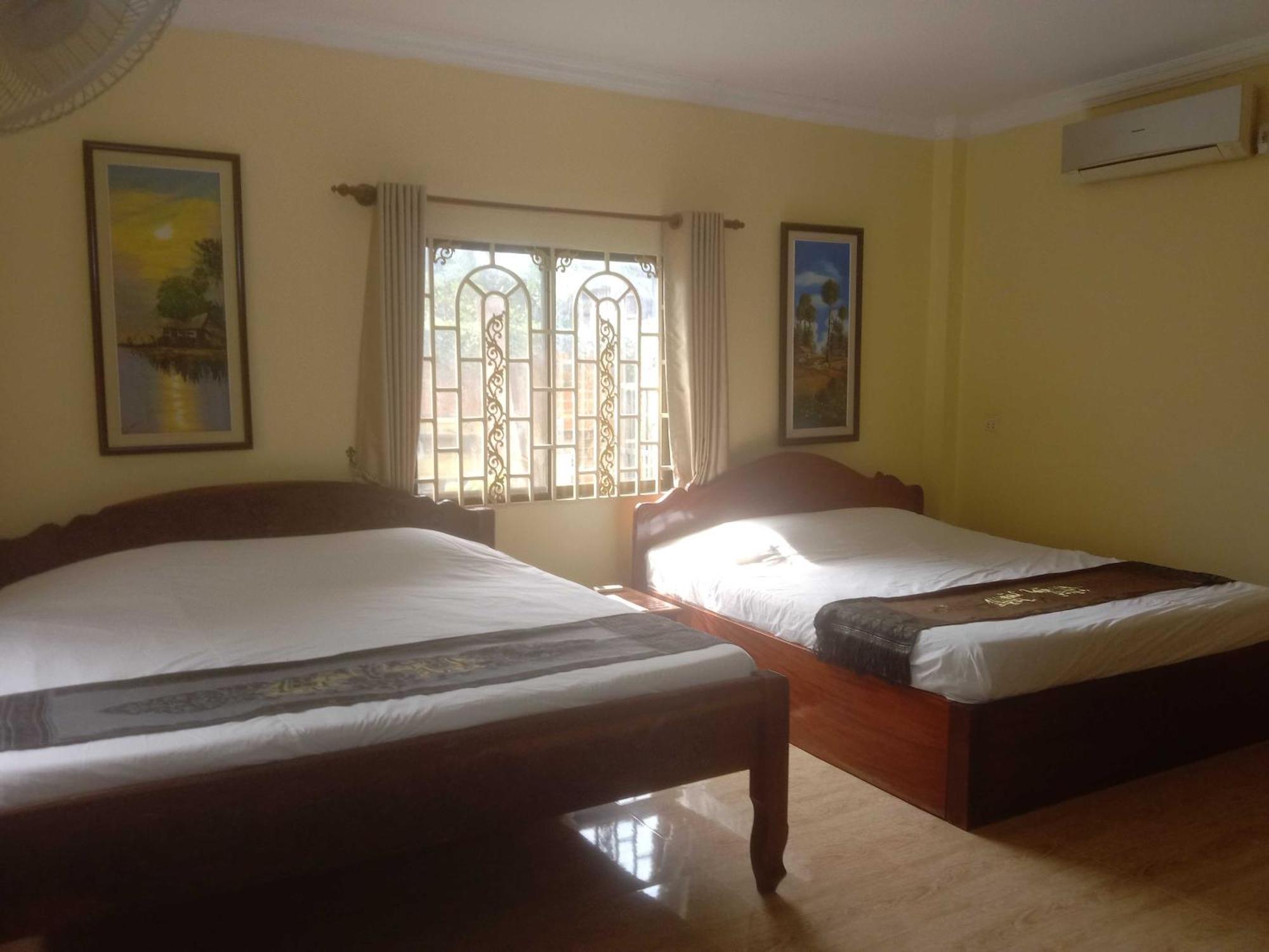O'Hamok Family Homestay Батамбанг Екстериор снимка