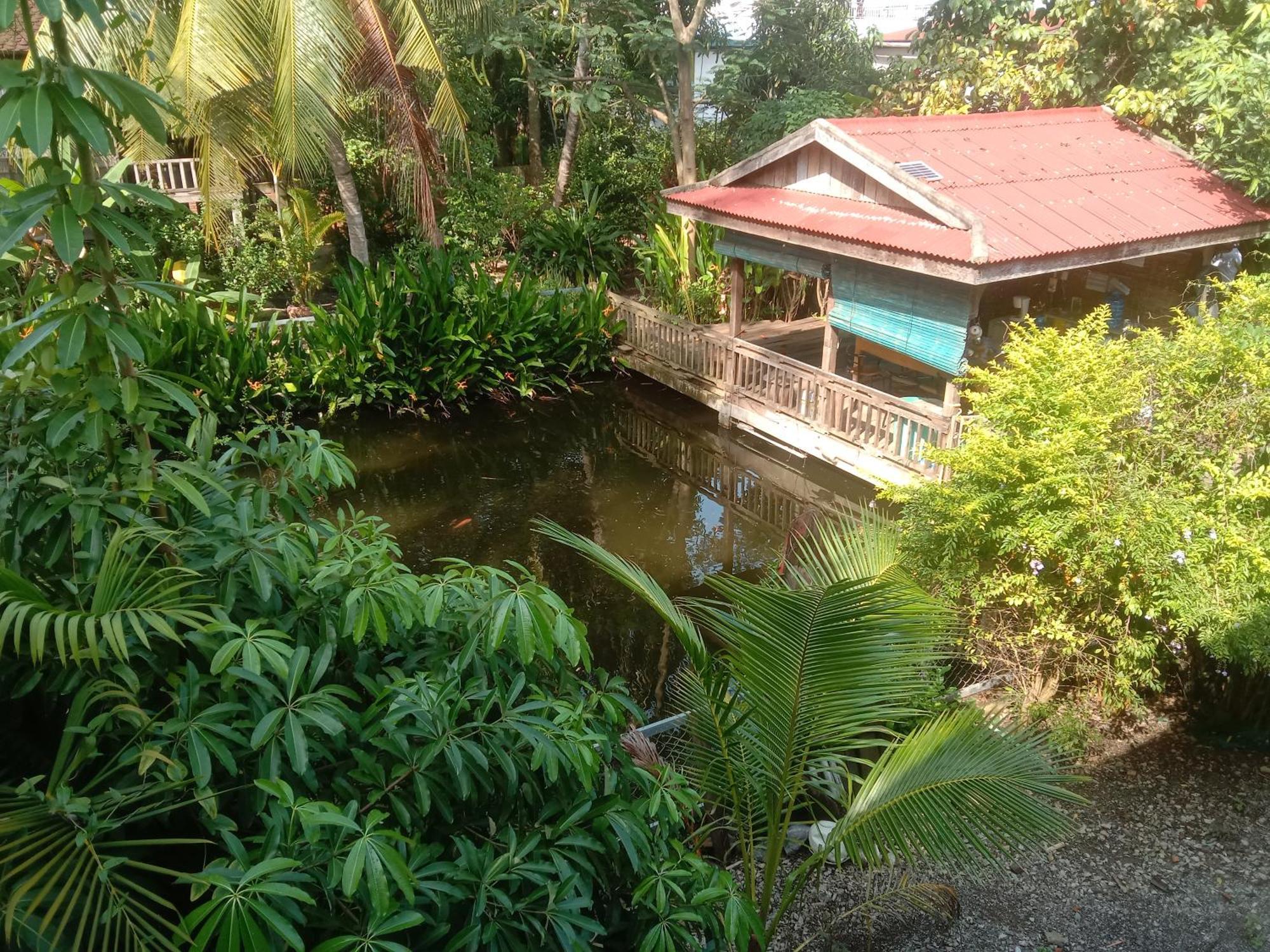 O'Hamok Family Homestay Батамбанг Стая снимка