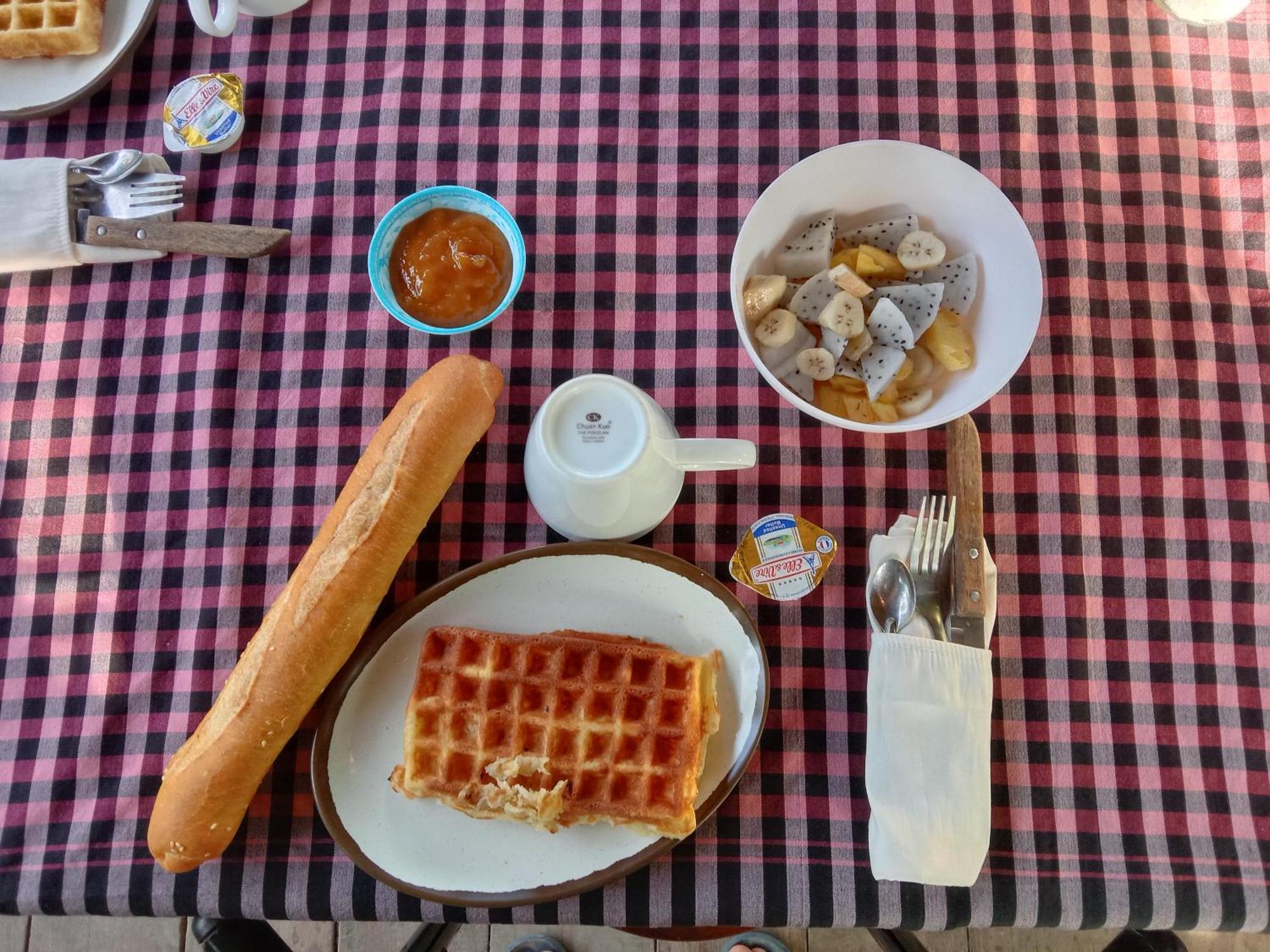 O'Hamok Family Homestay Батамбанг Стая снимка